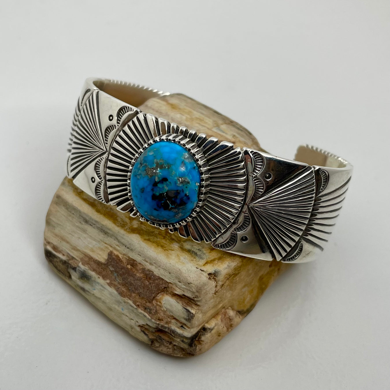 Ivan Howard, Diné (Navajo) Fine Navajo Jewelry at Raven Makes Gallery