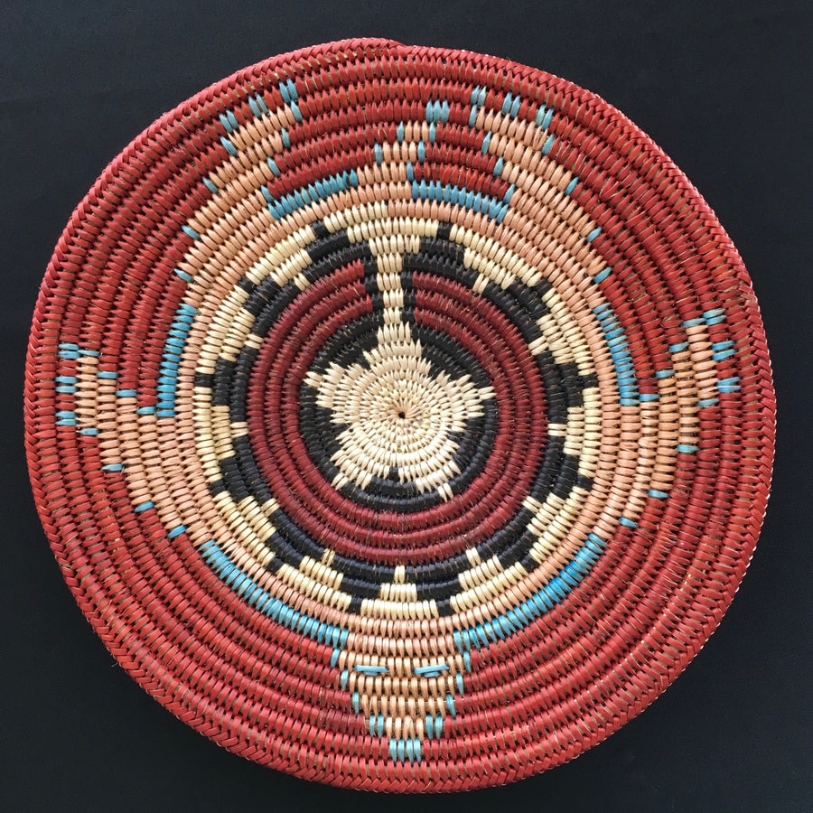 Elsie Holiday, Diné, Basket Weaver, Navajo Baskets at Raven Makes ...